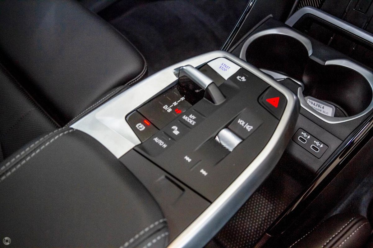 2024 BMW iX1 eDrive20 xLine U11