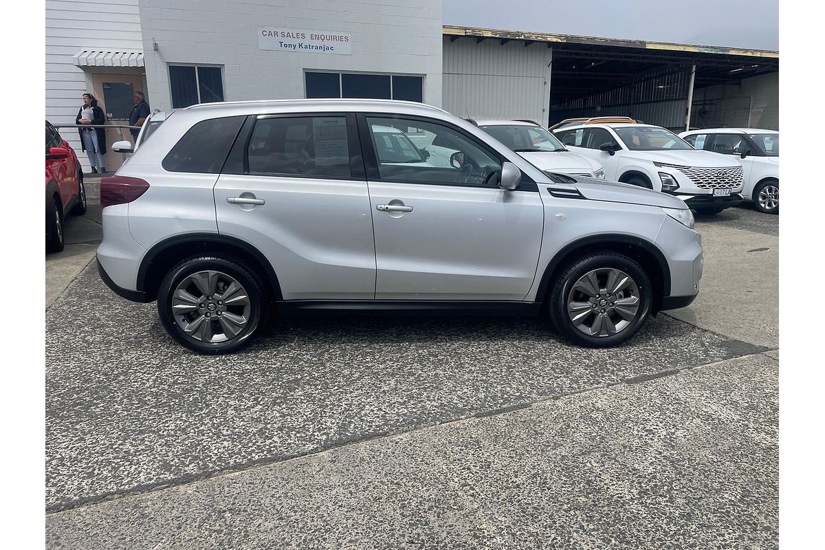 2022 Suzuki Vitara Shadow LY Series II