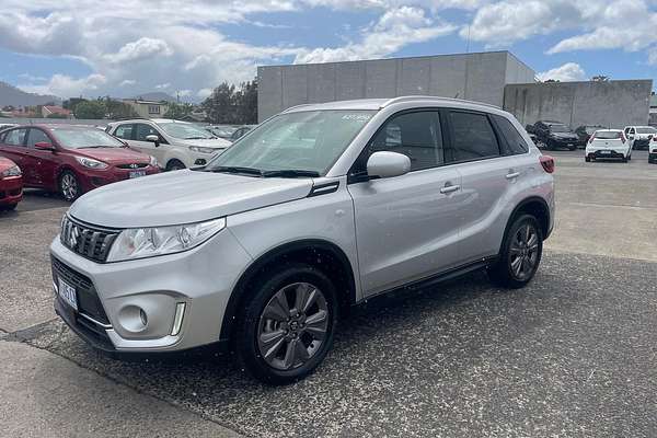 2022 Suzuki Vitara Shadow LY Series II