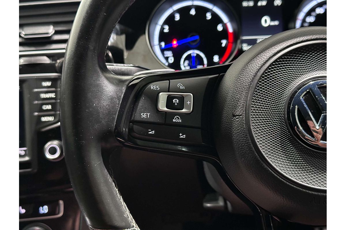 2016 Volkswagen Golf R 7