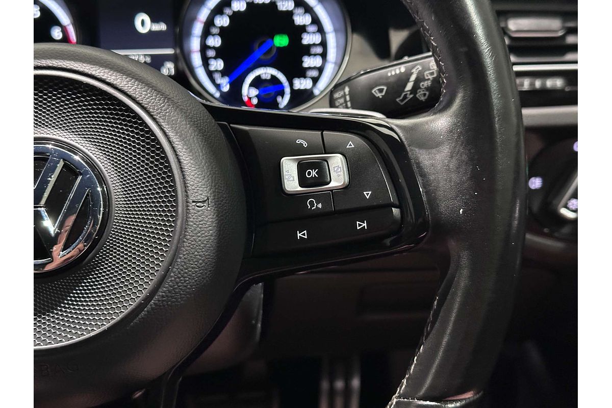 2016 Volkswagen Golf R 7
