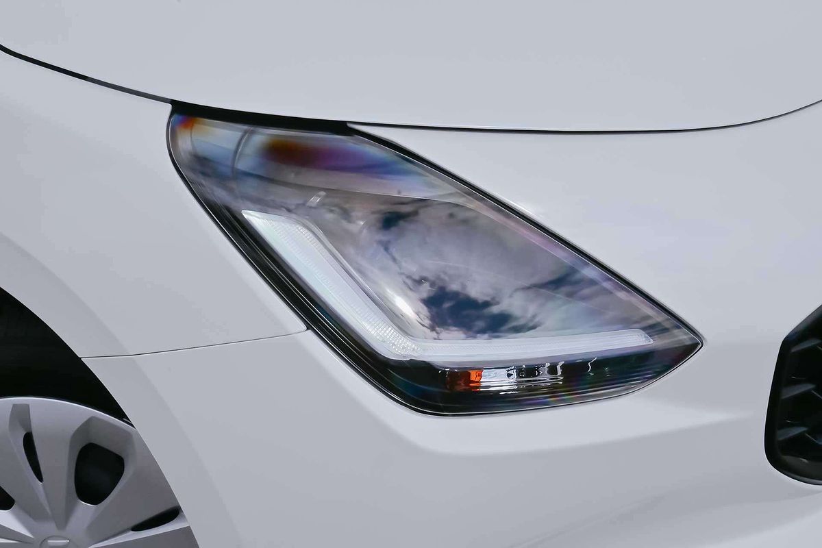 2024 Suzuki Swift Hybrid UZ
