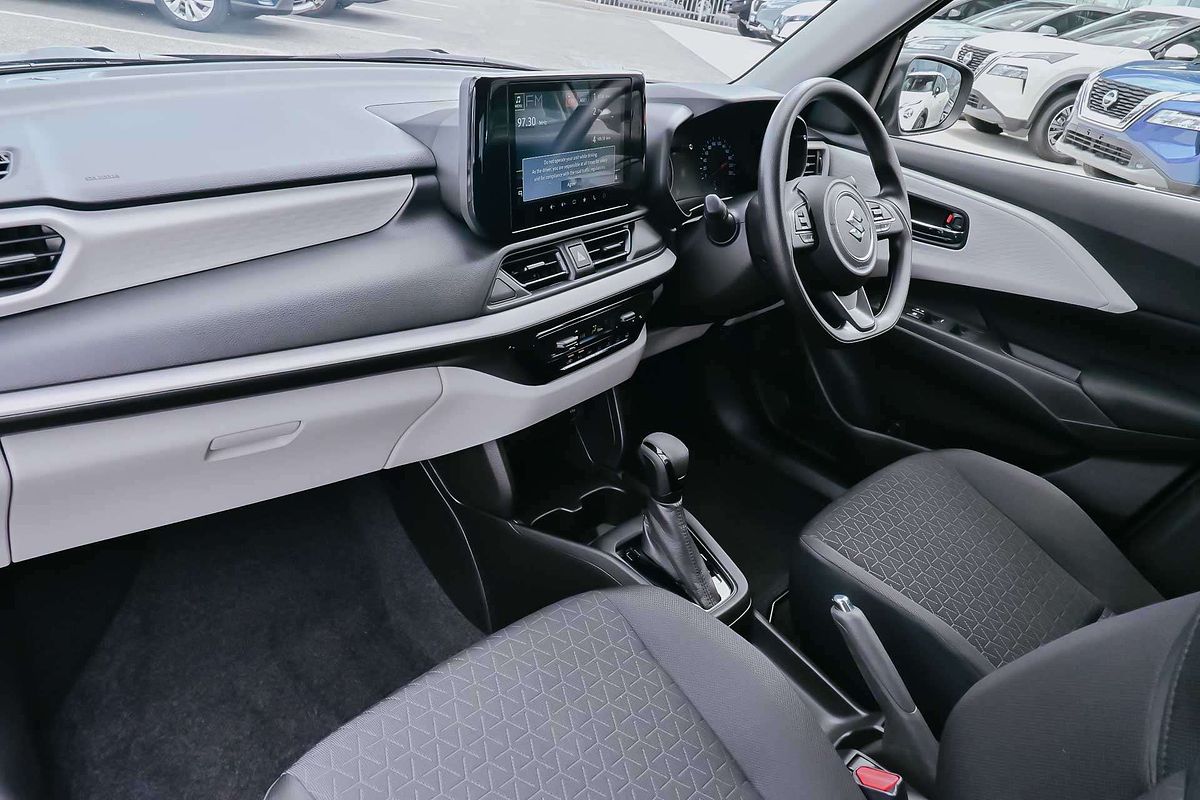 2024 Suzuki Swift Hybrid UZ