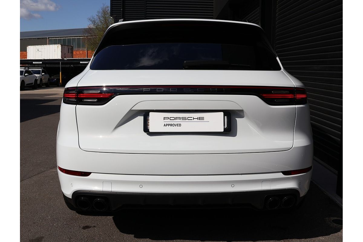 2022 Porsche Cayenne S Platinum Edition 9YA