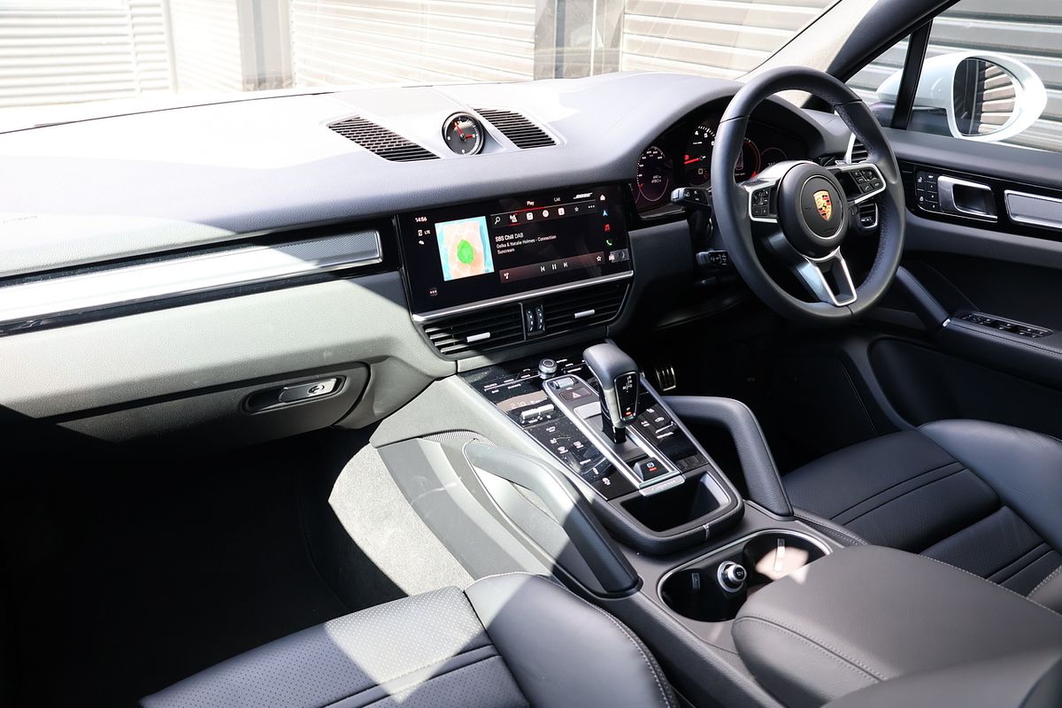 2022 Porsche Cayenne S Platinum Edition 9YA
