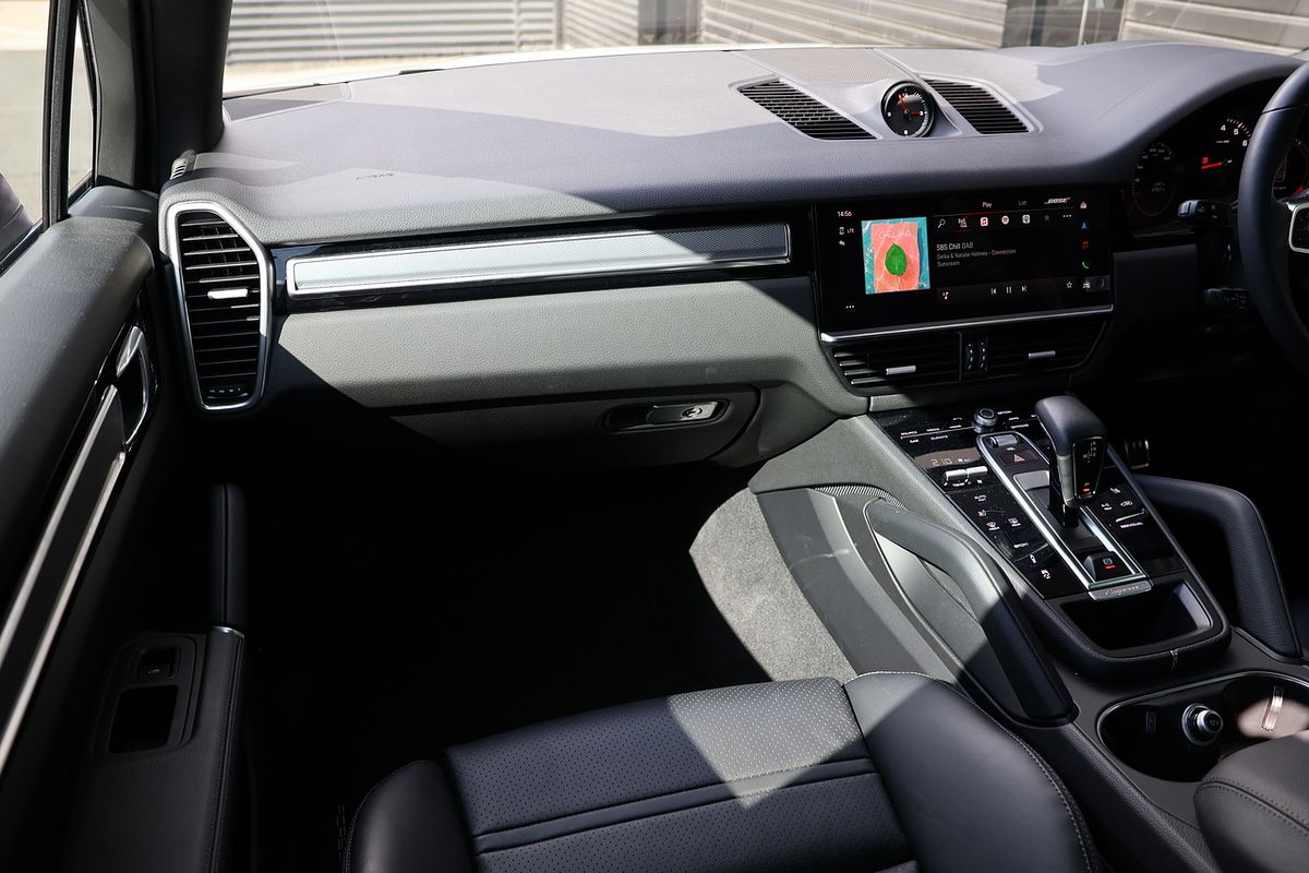 2022 Porsche Cayenne S Platinum Edition 9YA
