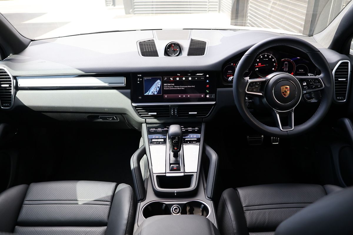 2022 Porsche Cayenne S Platinum Edition 9YA