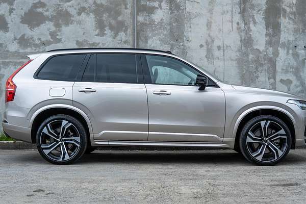 2023 Volvo XC90 Recharge Ultimate T8 Plug-In Hybrid