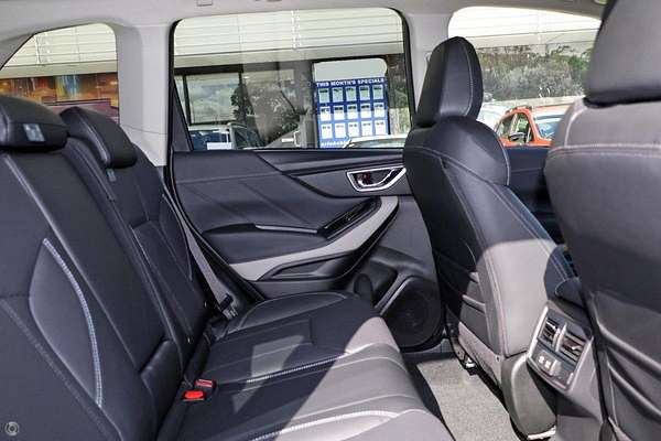 2024 Subaru Forester 2.5i-S S5
