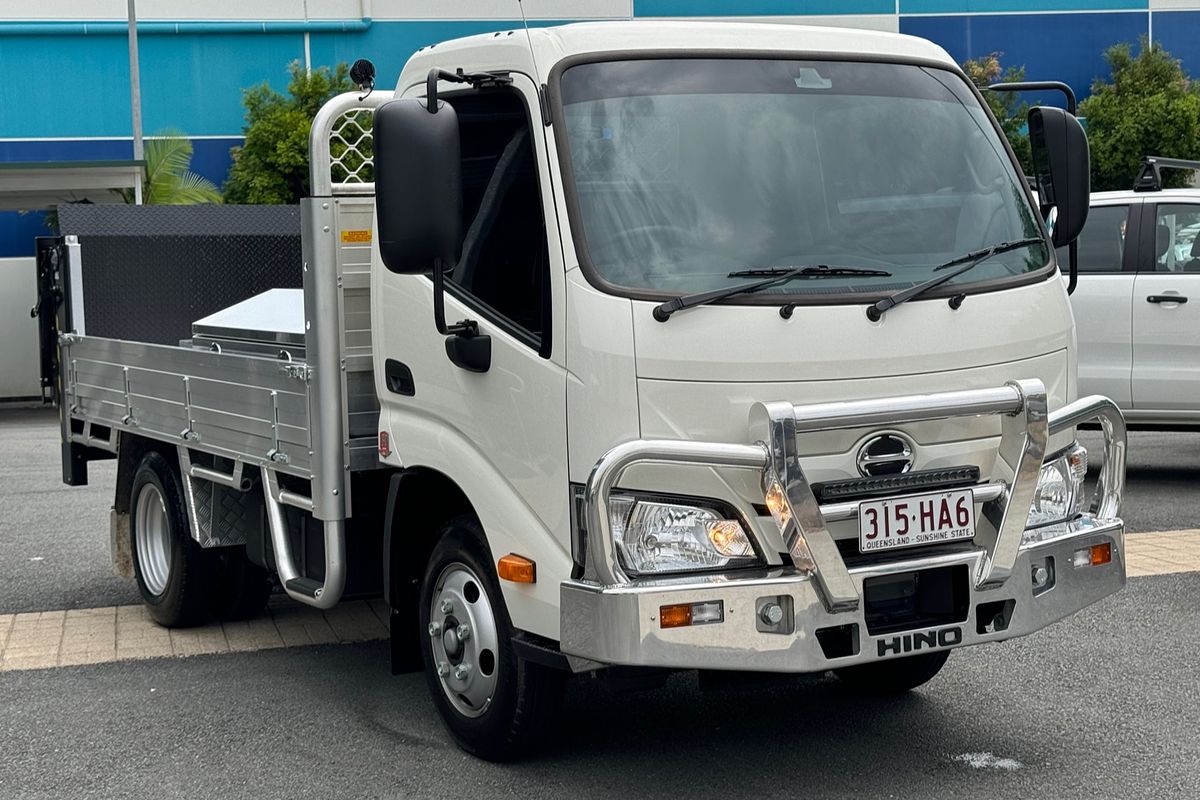 2023 Hino 300 Series 616 Alloy Tray 4x2 SWB