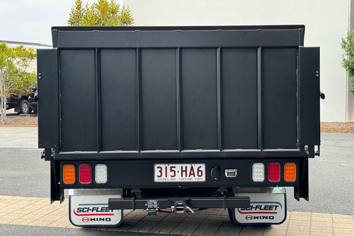 2023 Hino 300 Series 616 Alloy Tray 4x2 SWB