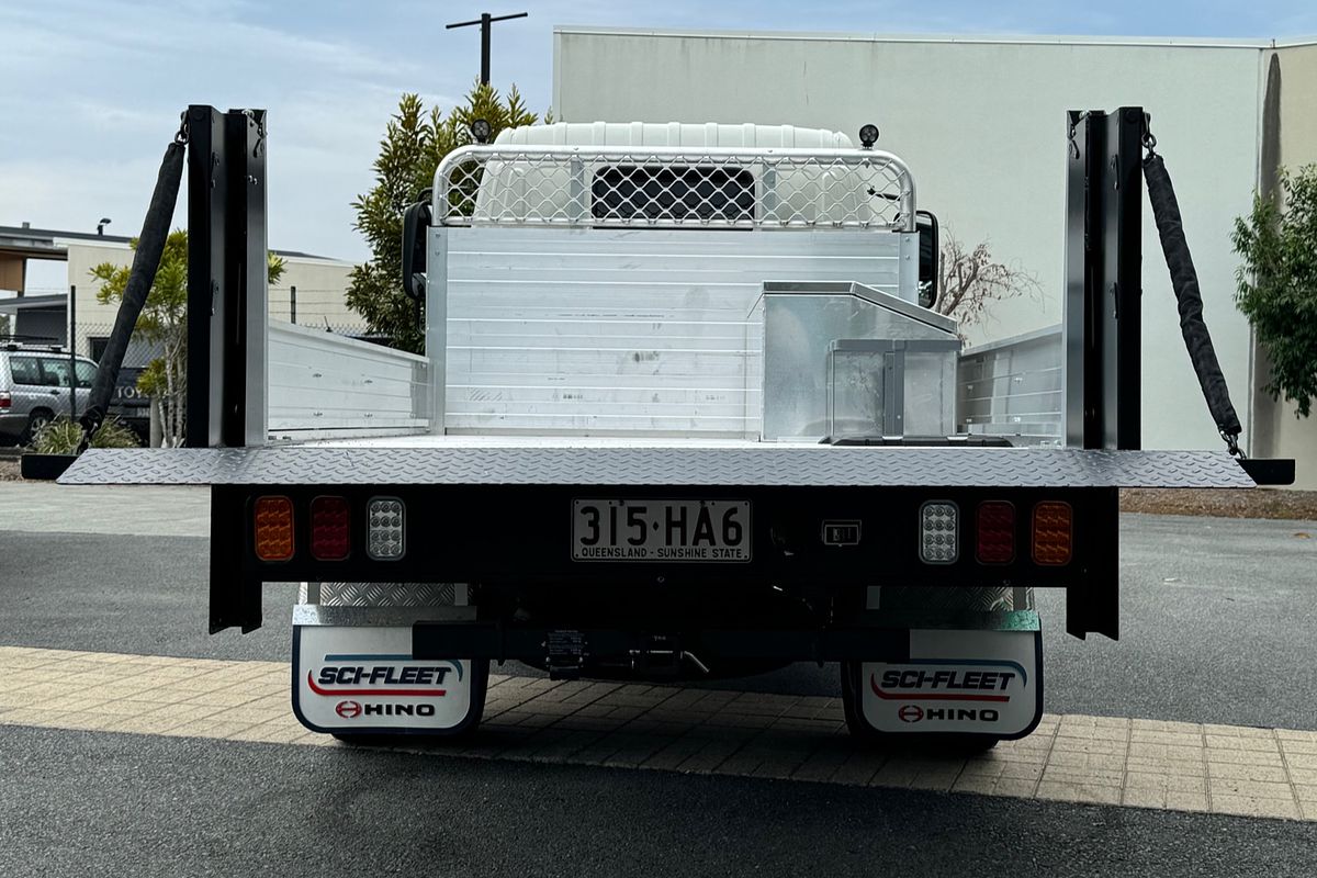 2023 Hino 300 Series 616 Alloy Tray 4x2 SWB
