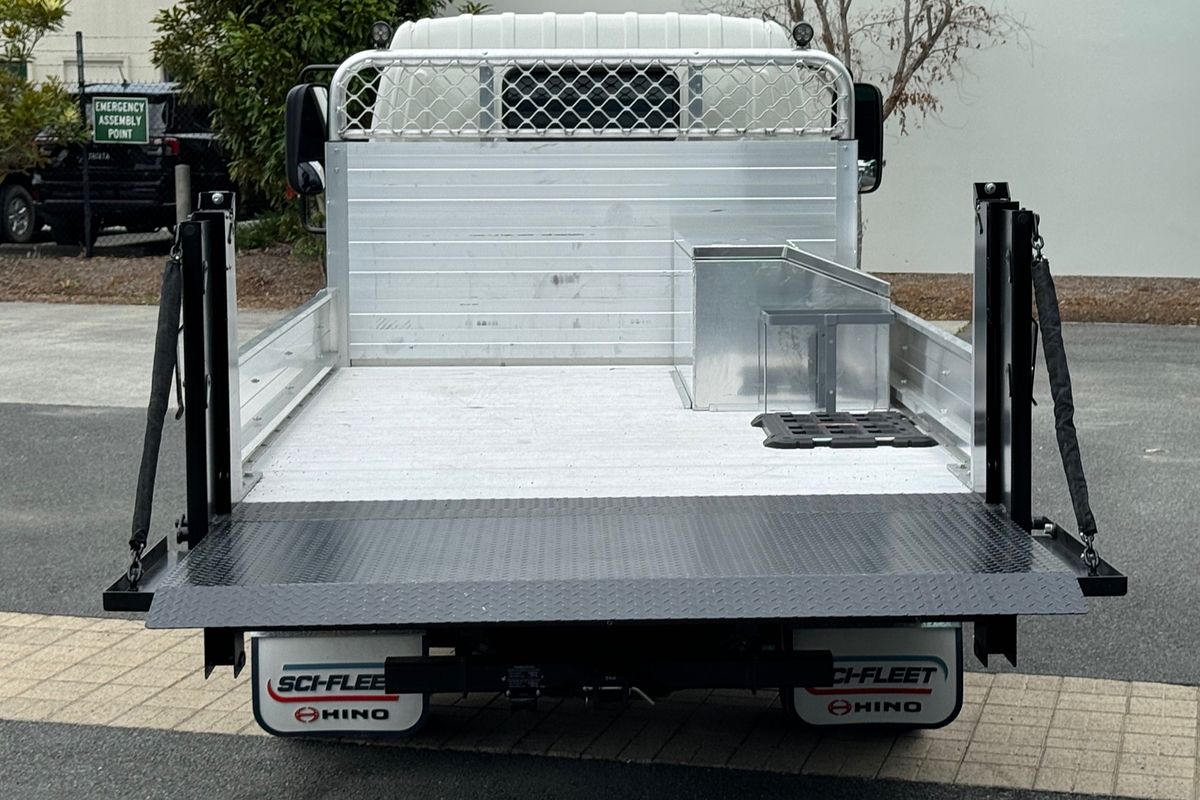 2023 Hino 300 Series 616 Alloy Tray 4x2 SWB