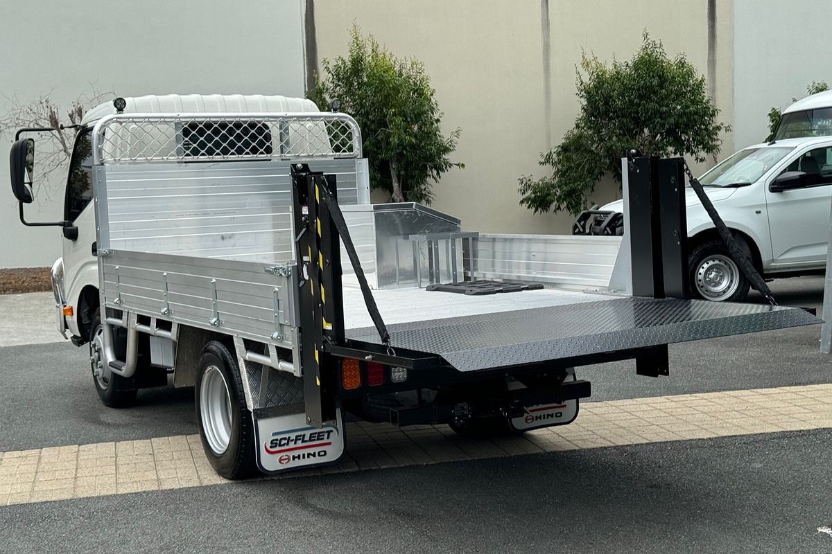 2023 Hino 300 Series 616 Alloy Tray 4x2 SWB