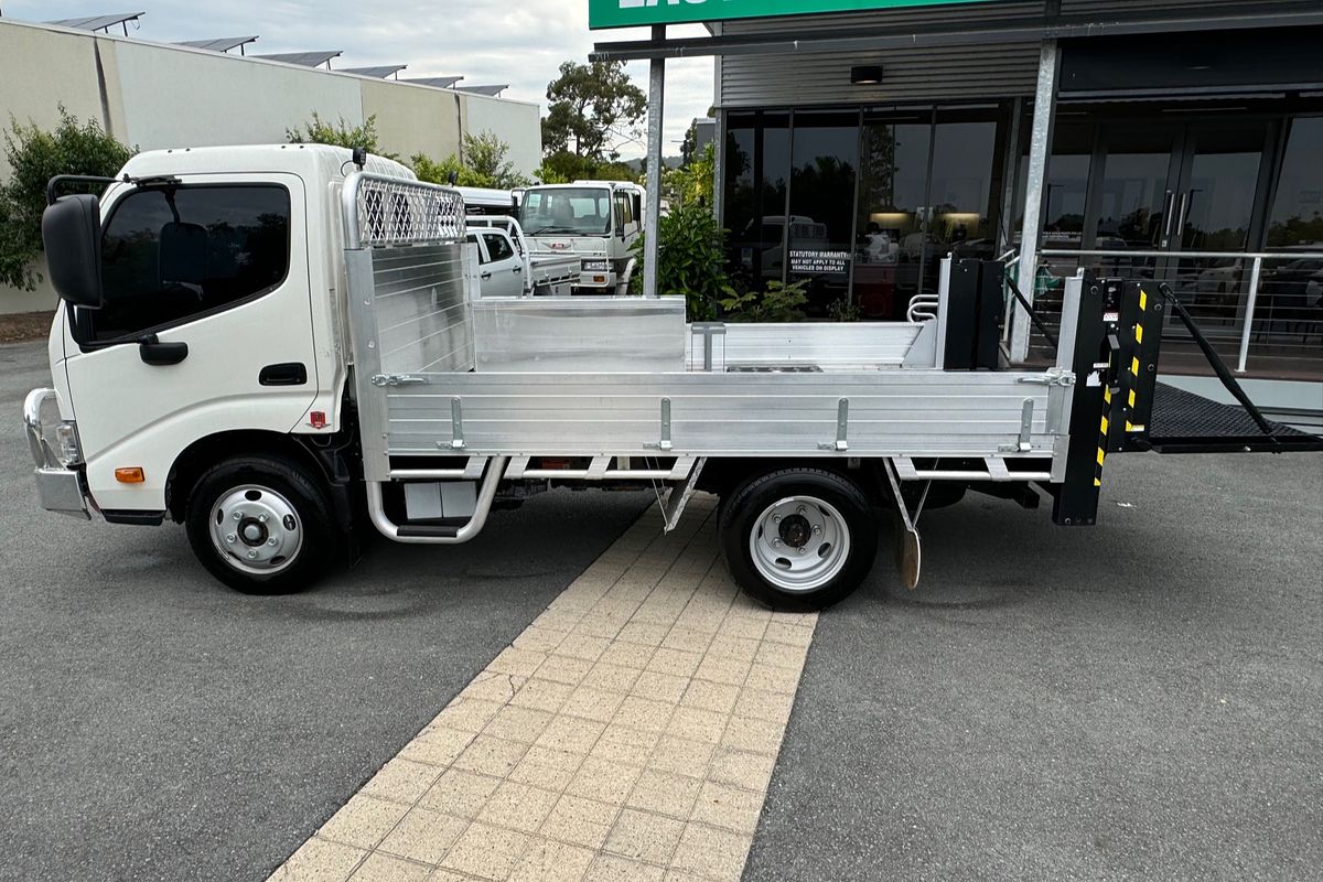 2023 Hino 300 Series 616 Alloy Tray 4x2 SWB