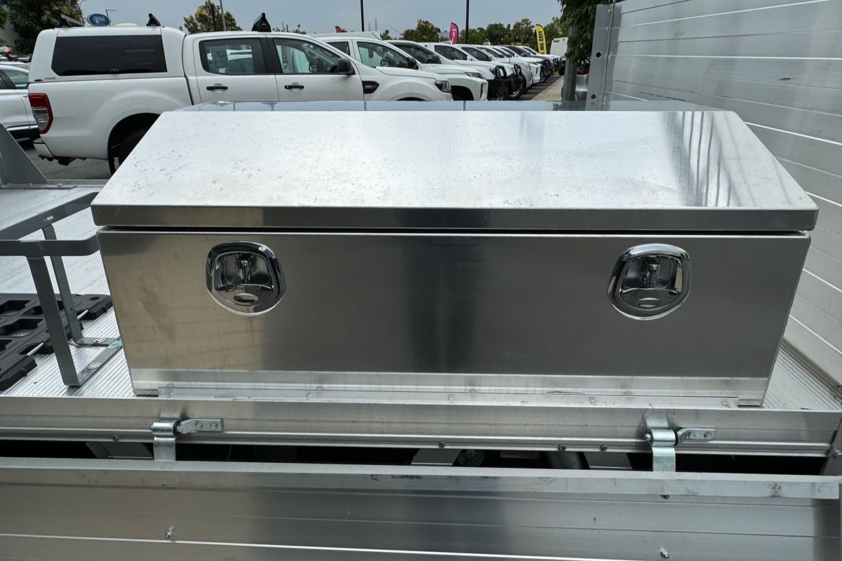 2023 Hino 300 Series 616 Alloy Tray 4x2 SWB