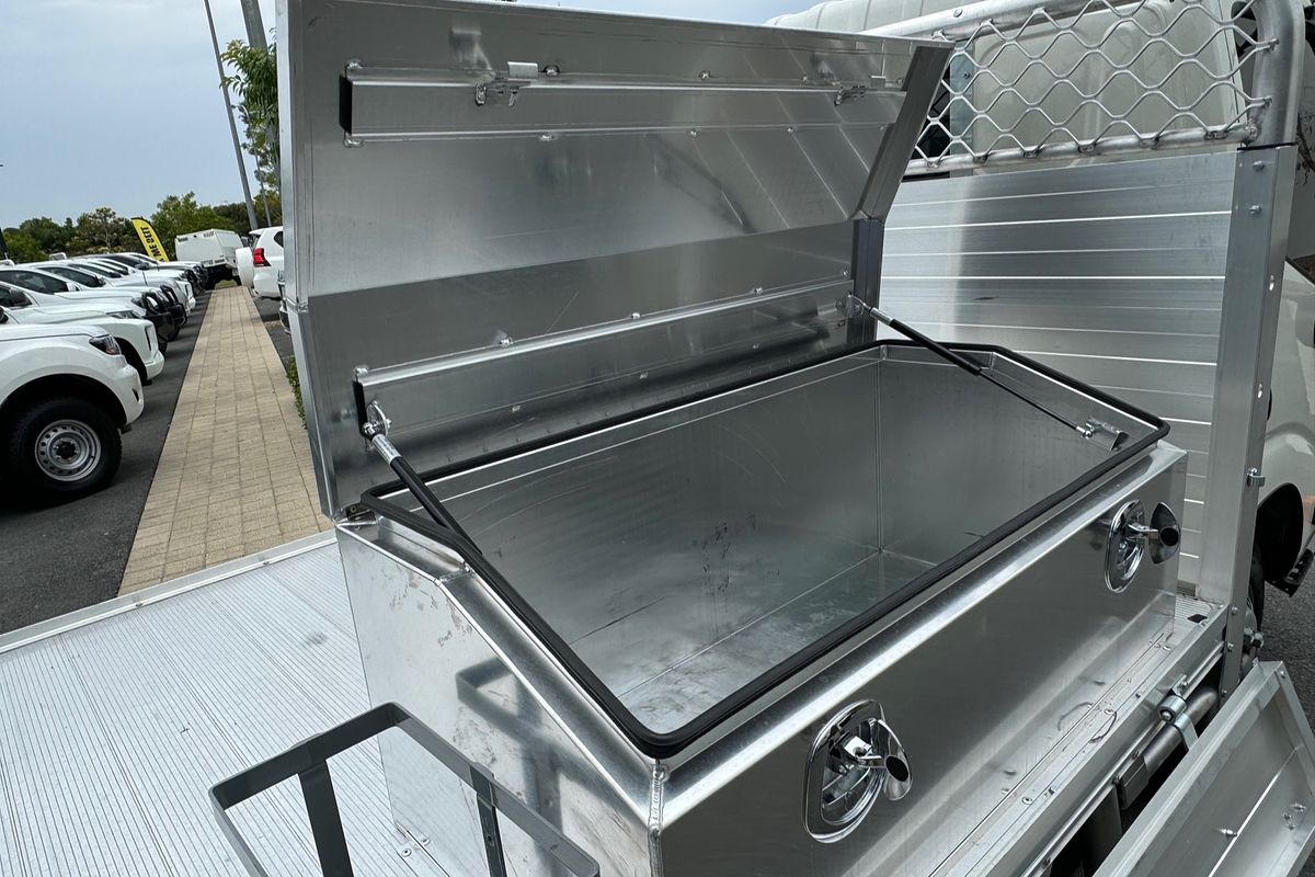 2023 Hino 300 Series 616 Alloy Tray 4x2 SWB