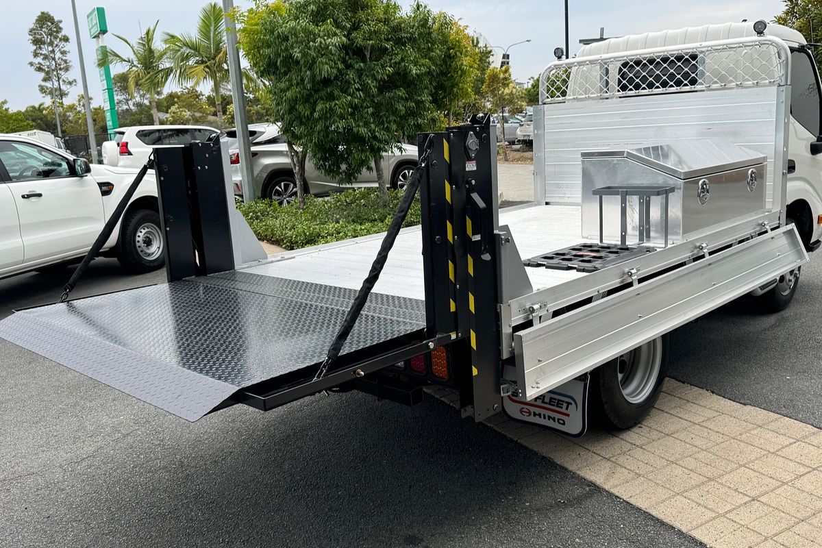 2023 Hino 300 Series 616 Alloy Tray 4x2 SWB