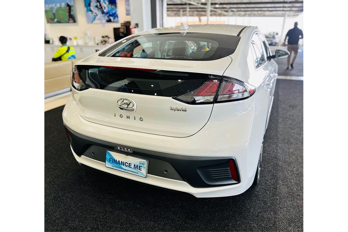 2020 Hyundai IONIQ Hybrid Premium AE.3