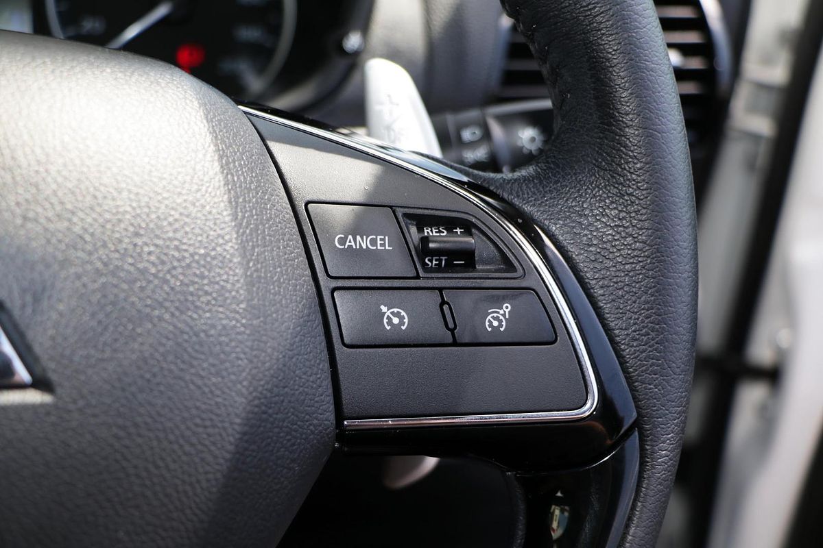 2021 Mitsubishi Eclipse Cross PHEV ES YB