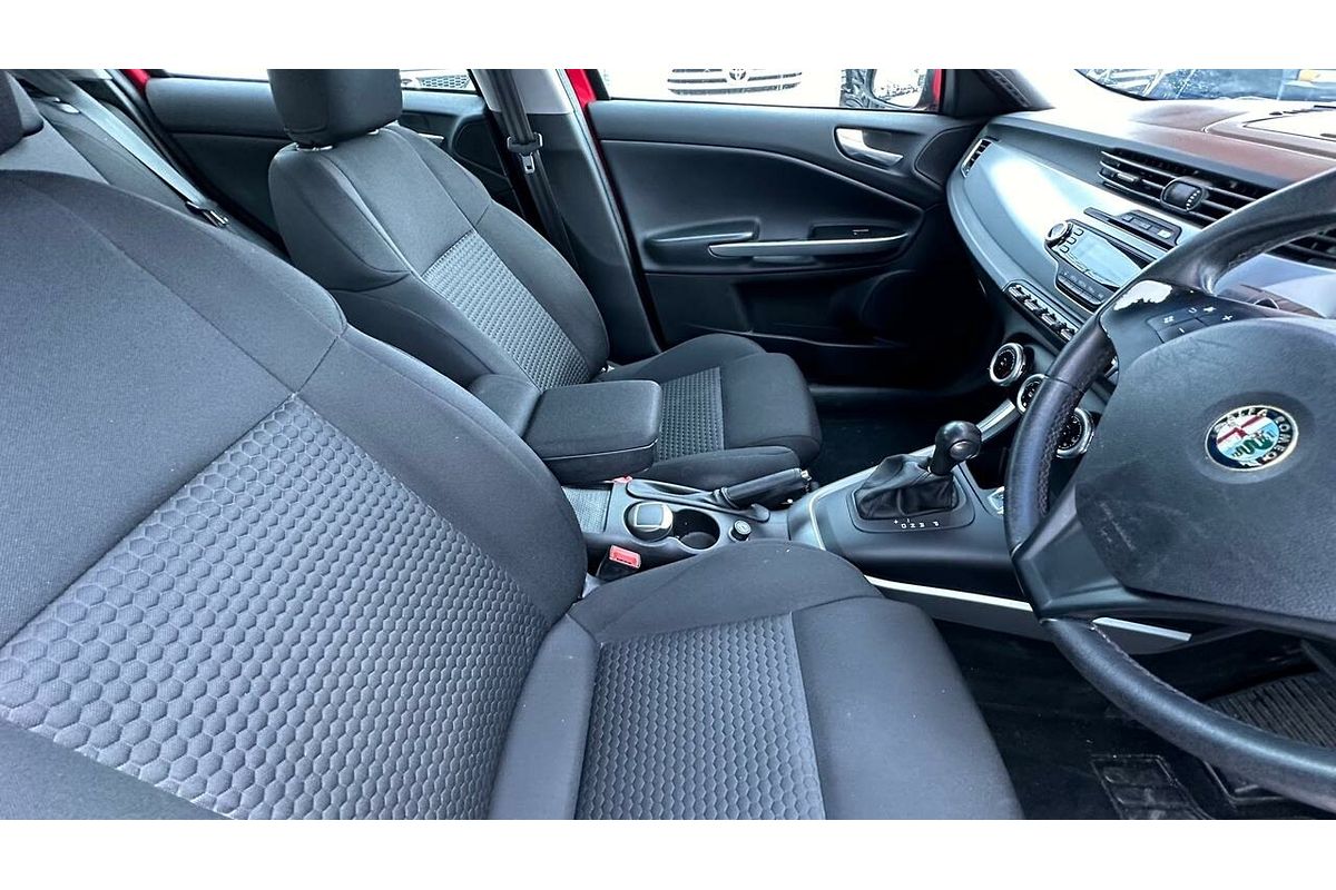 2013 Alfa Romeo Giulietta Progression Series 0