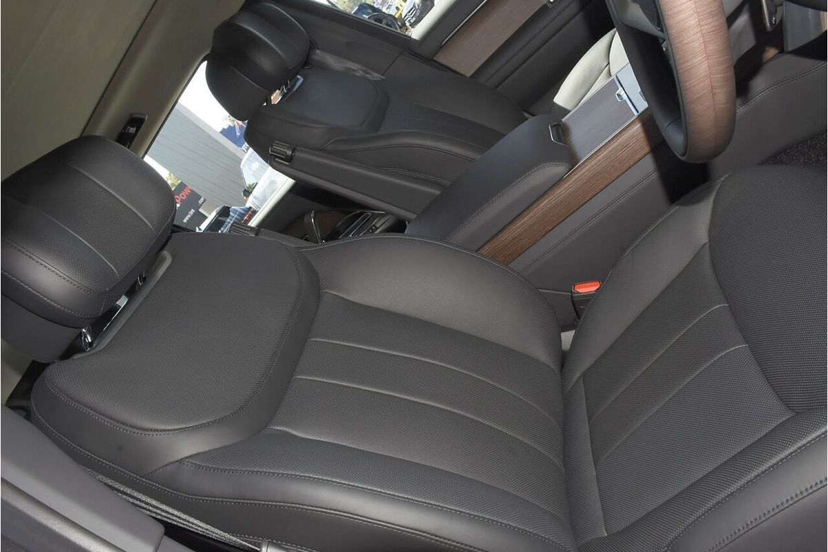 2024 Land Rover Range Rover P530 Autobiography L460 LWB
