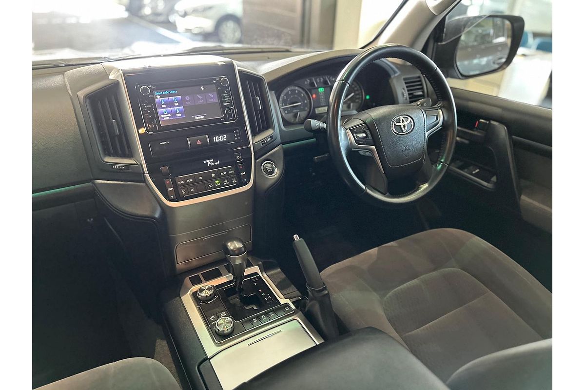 2018 Toyota Landcruiser GXL URJ202R