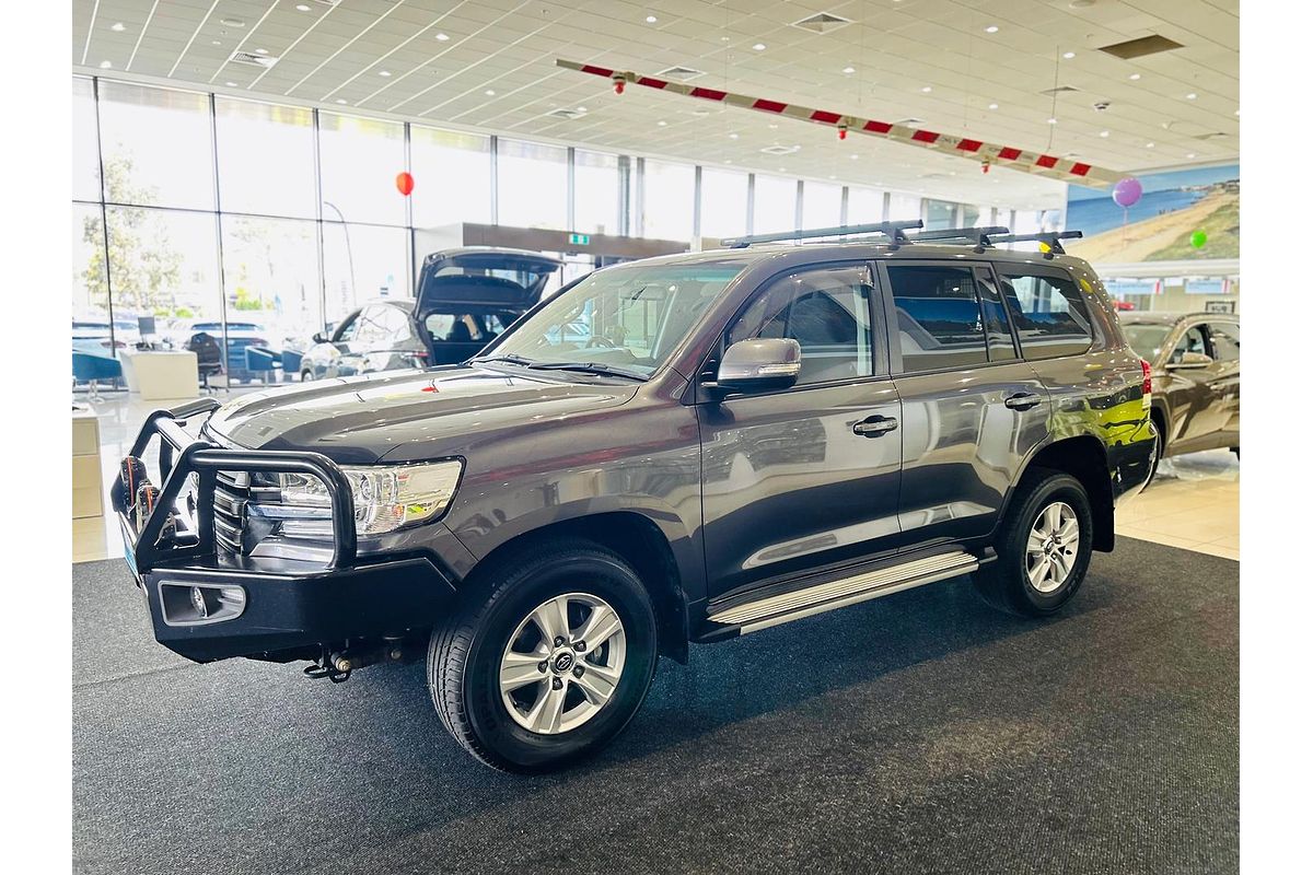 2018 Toyota Landcruiser GXL URJ202R