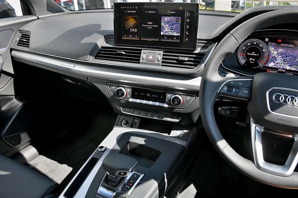 2024 Audi Q5 45 TFSI Sport FY