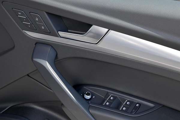 2024 Audi Q5 45 TFSI Sport FY