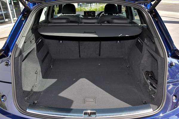 2024 Audi Q5 45 TFSI Sport FY