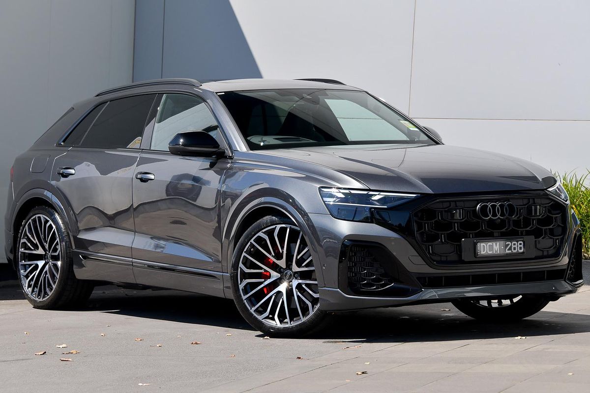 2024 Audi SQ8 TFSI F1