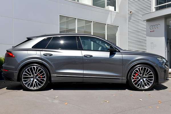 2024 Audi SQ8 TFSI F1