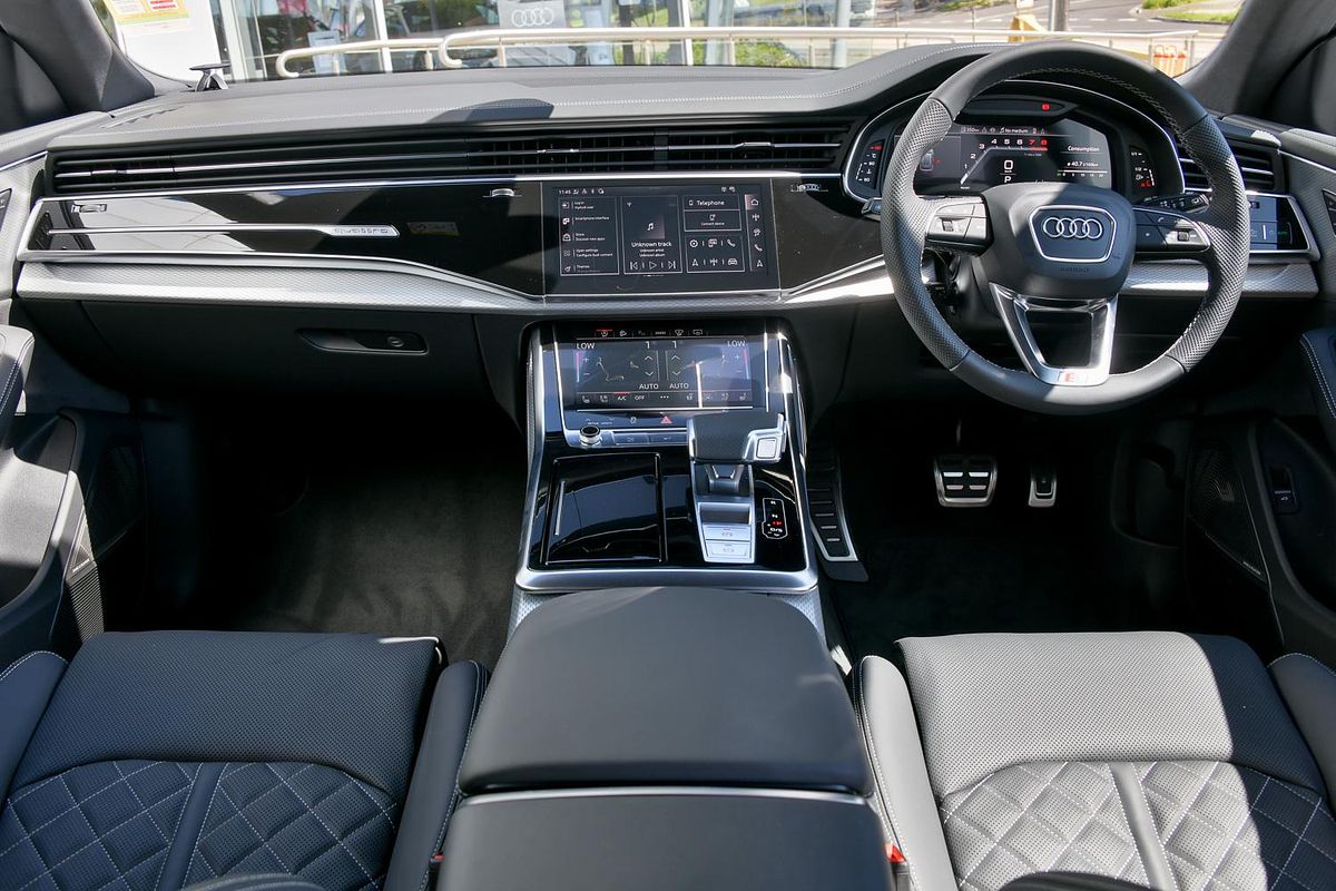 2024 Audi SQ8 TFSI F1