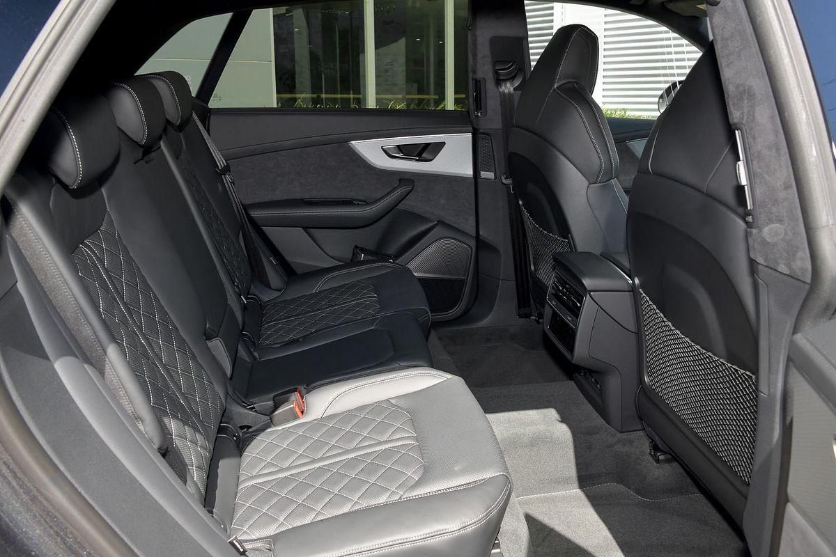 2024 Audi SQ8 TFSI F1