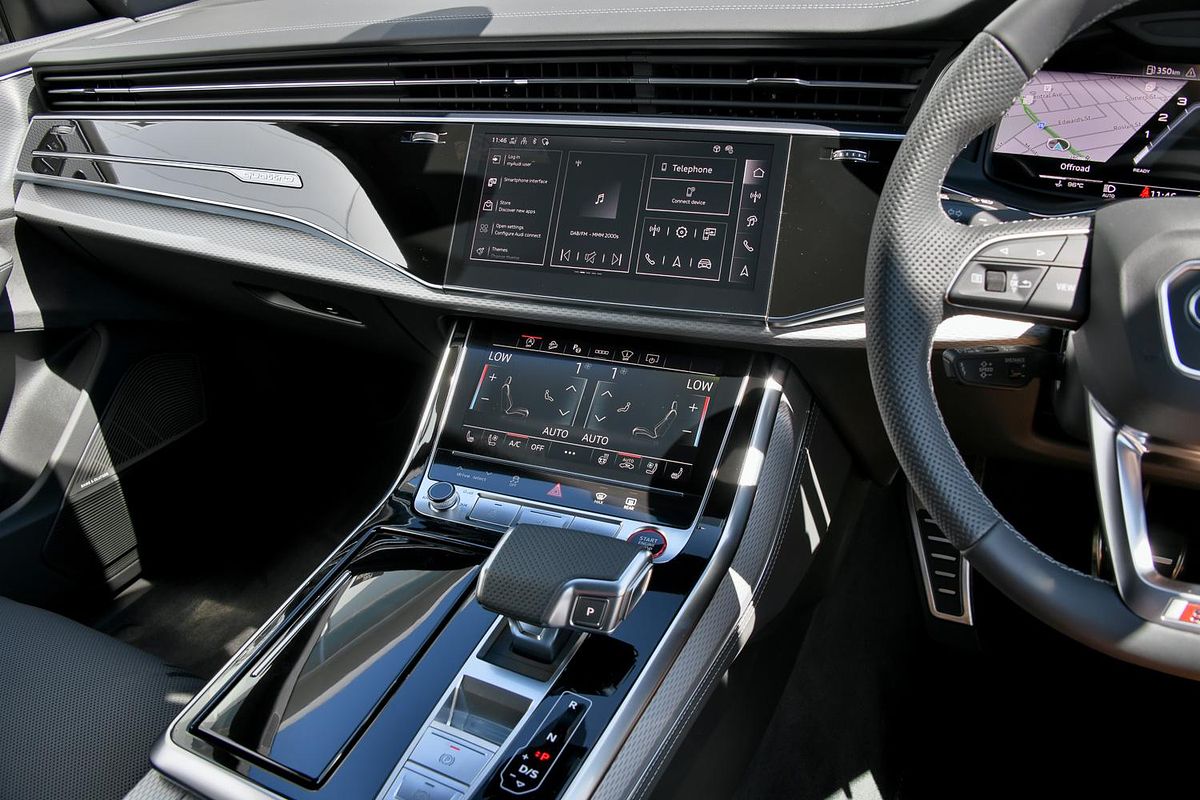 2024 Audi SQ8 TFSI F1