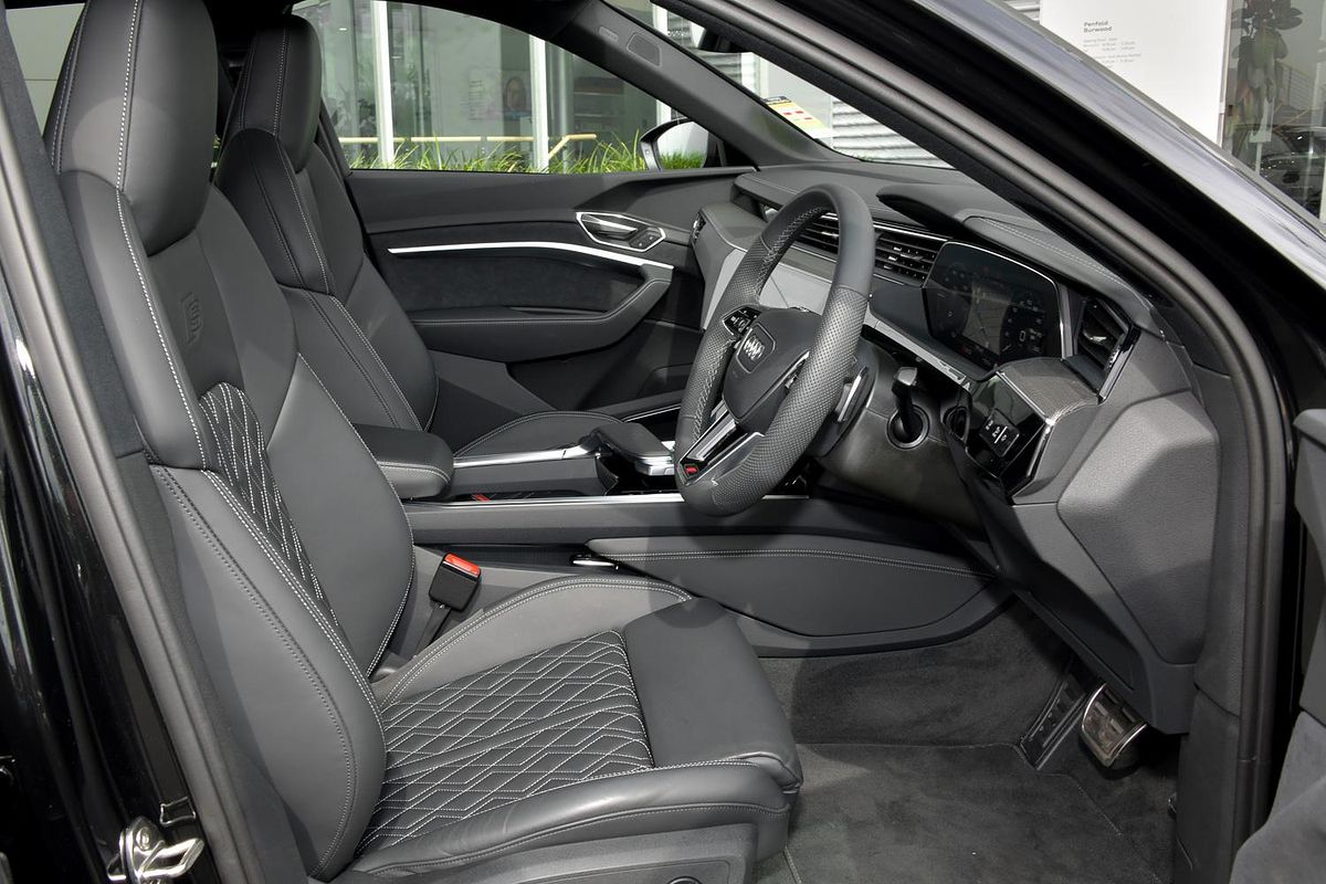 2024 Audi SQ8 e-tron GE