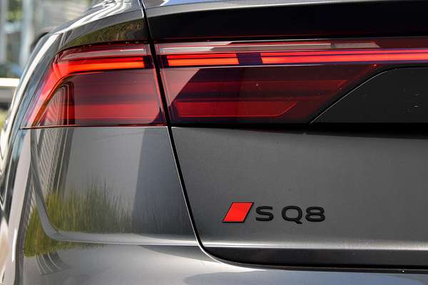 2024 Audi SQ8 TFSI F1