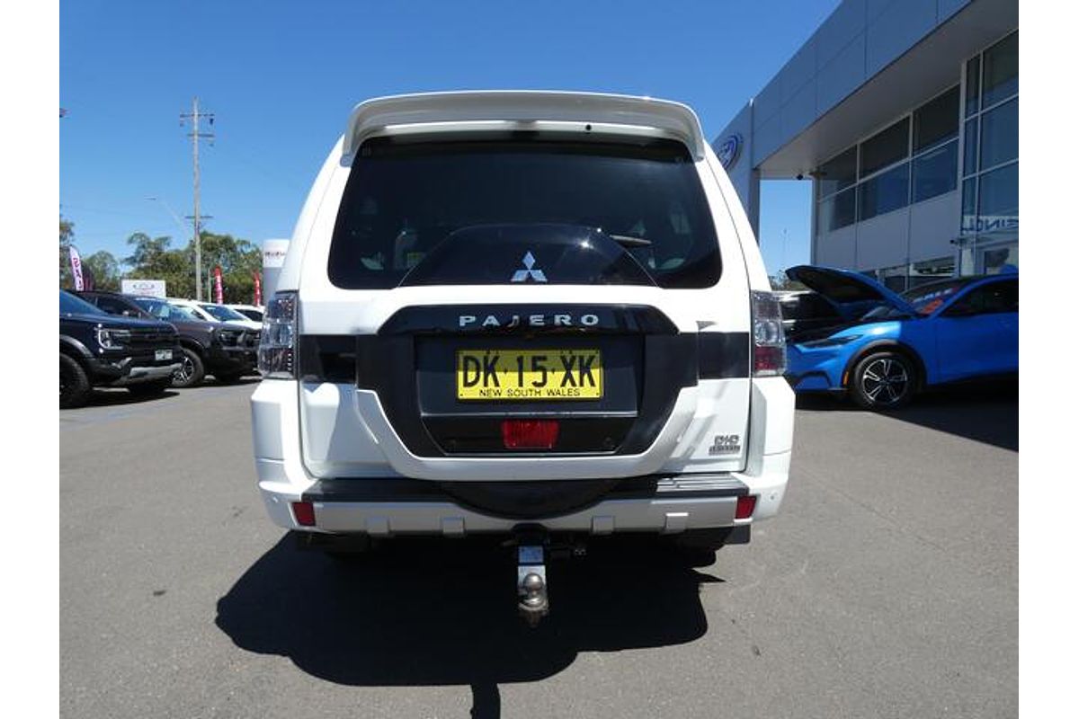 2017 Mitsubishi Pajero Exceed NX