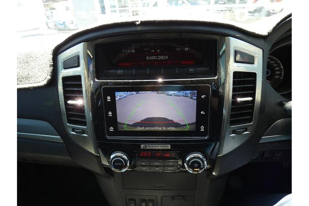 2017 Mitsubishi Pajero Exceed NX