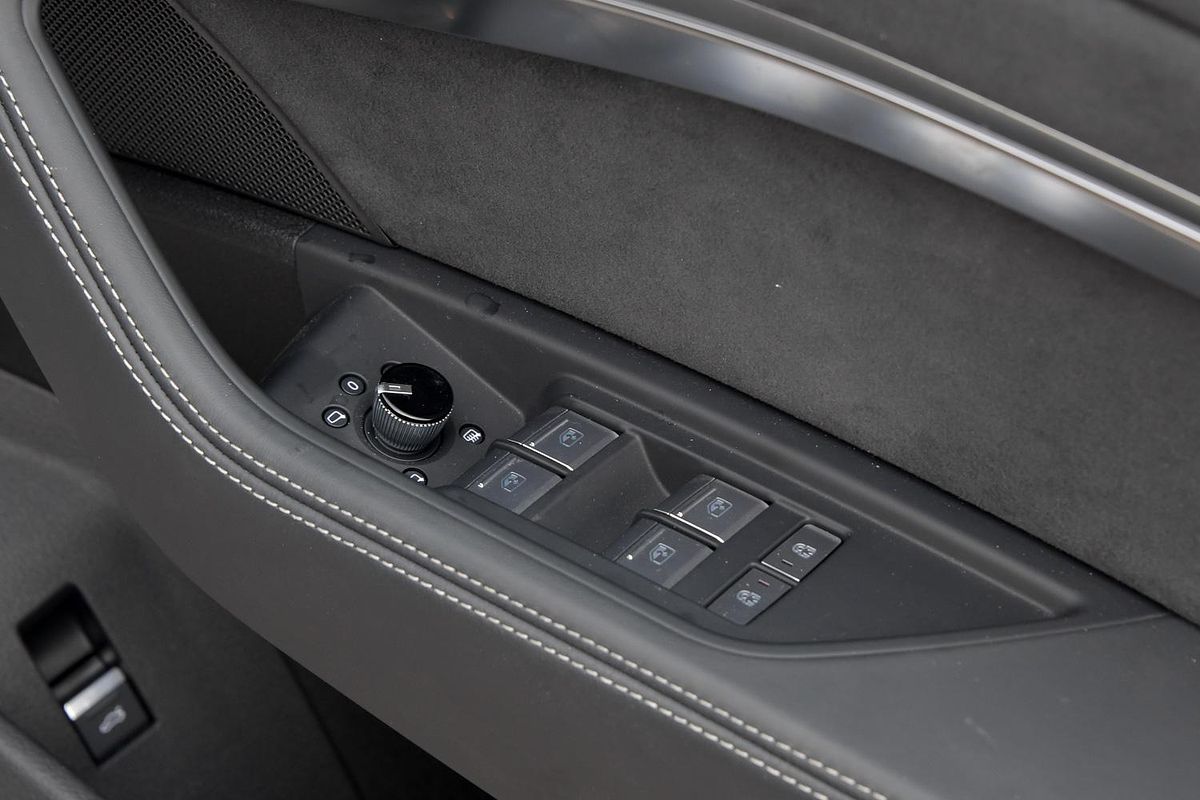 2024 Audi SQ8 e-tron GE