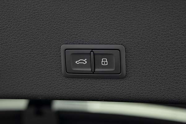 2024 Audi SQ8 e-tron GE