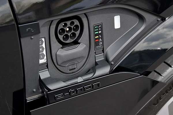 2024 Audi SQ8 e-tron GE