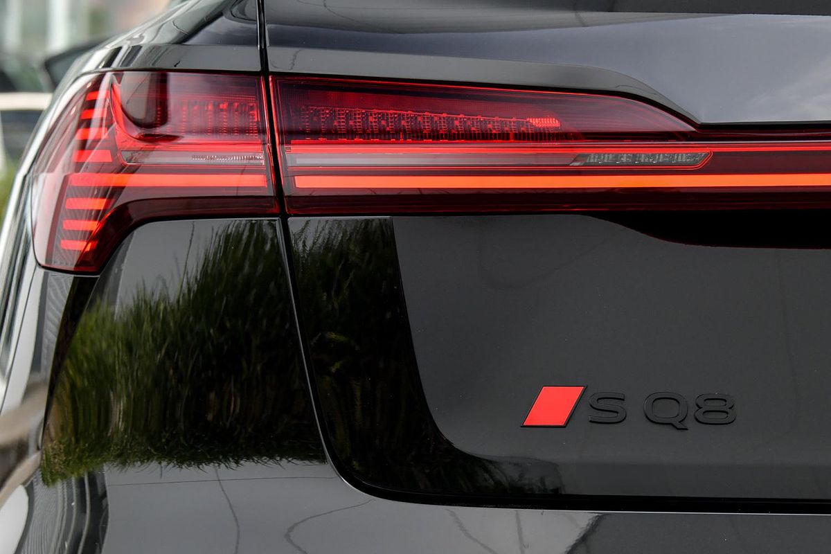 2024 Audi SQ8 e-tron GE