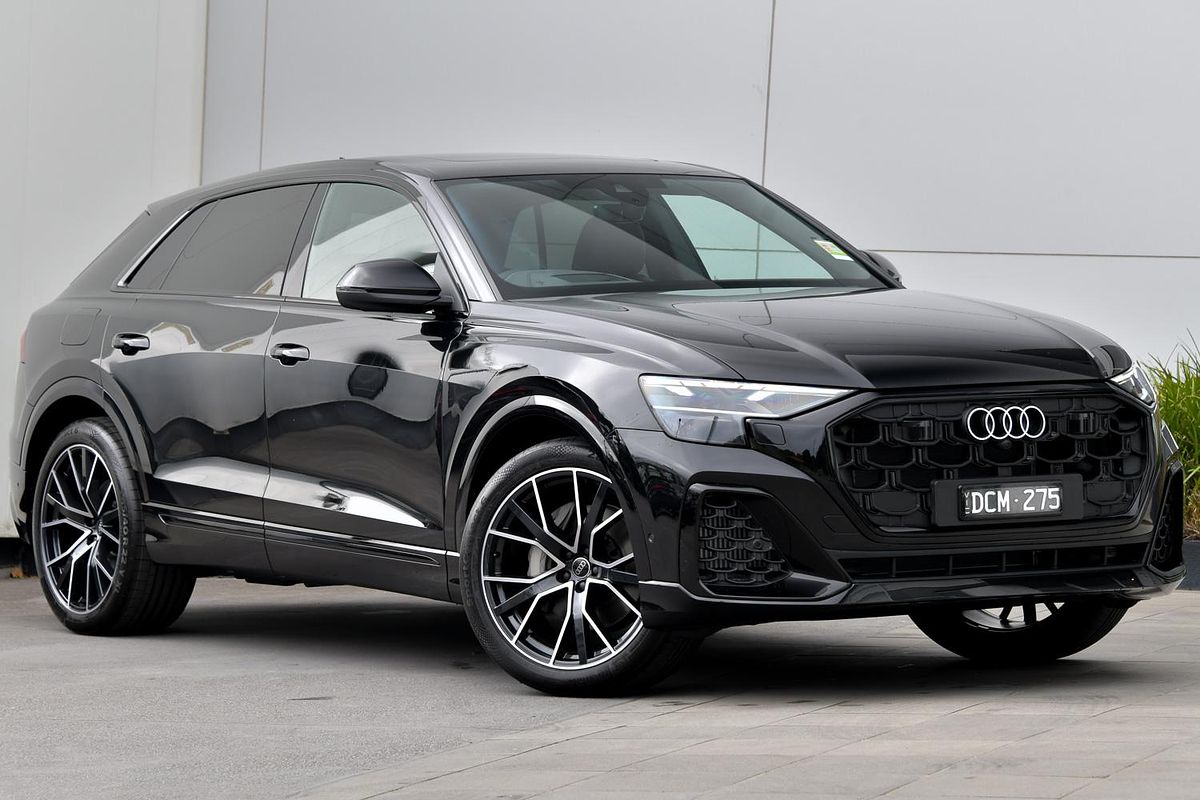 2024 Audi Q8 55 TFSI S line F1