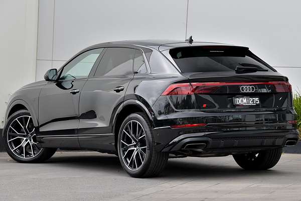 2024 Audi Q8 55 TFSI S line F1