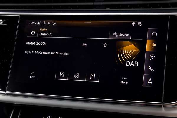 2024 Audi Q8 55 TFSI S line F1