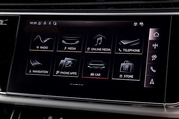 2024 Audi Q8 55 TFSI S line F1