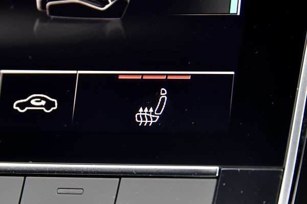 2024 Audi Q8 55 TFSI S line F1