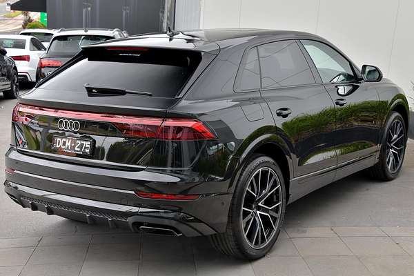 2024 Audi Q8 55 TFSI S line F1